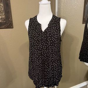 Croft & Barrow Women’s Top Blouse Sleeveless Black White Gently Used Size Small